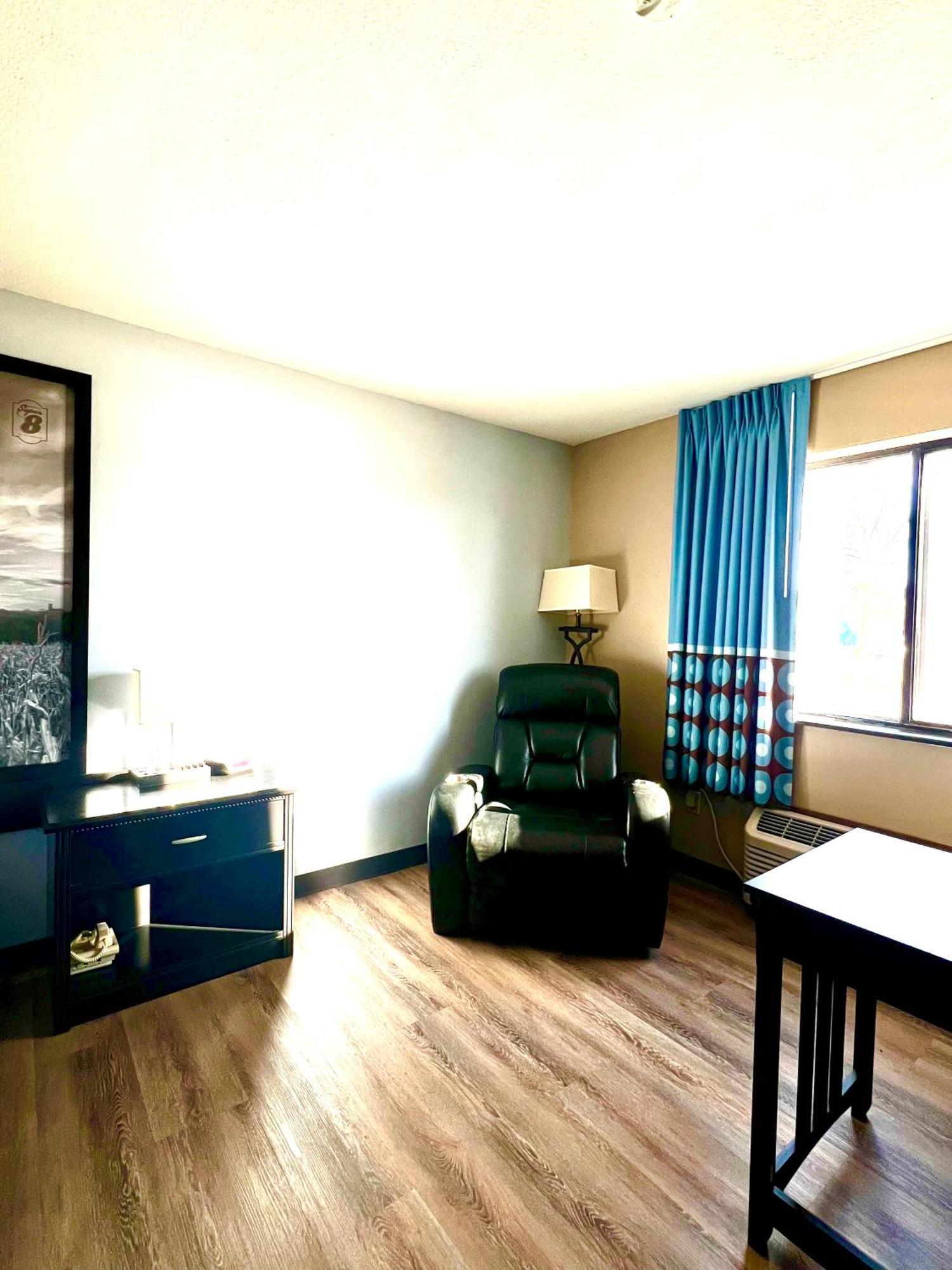 Super 8 By Wyndham 2* Estherville
