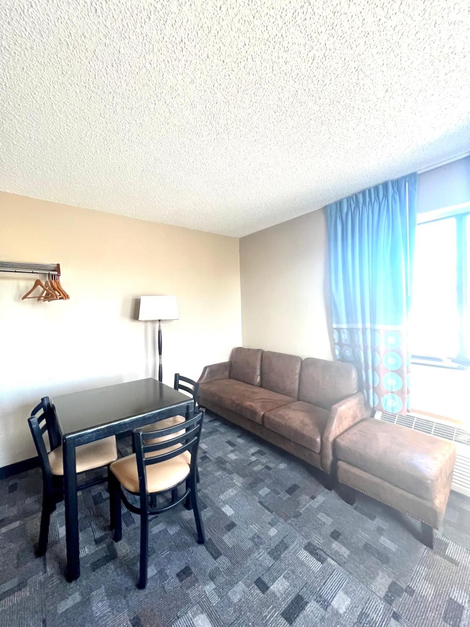Super 8 By Wyndham Hotel Estherville