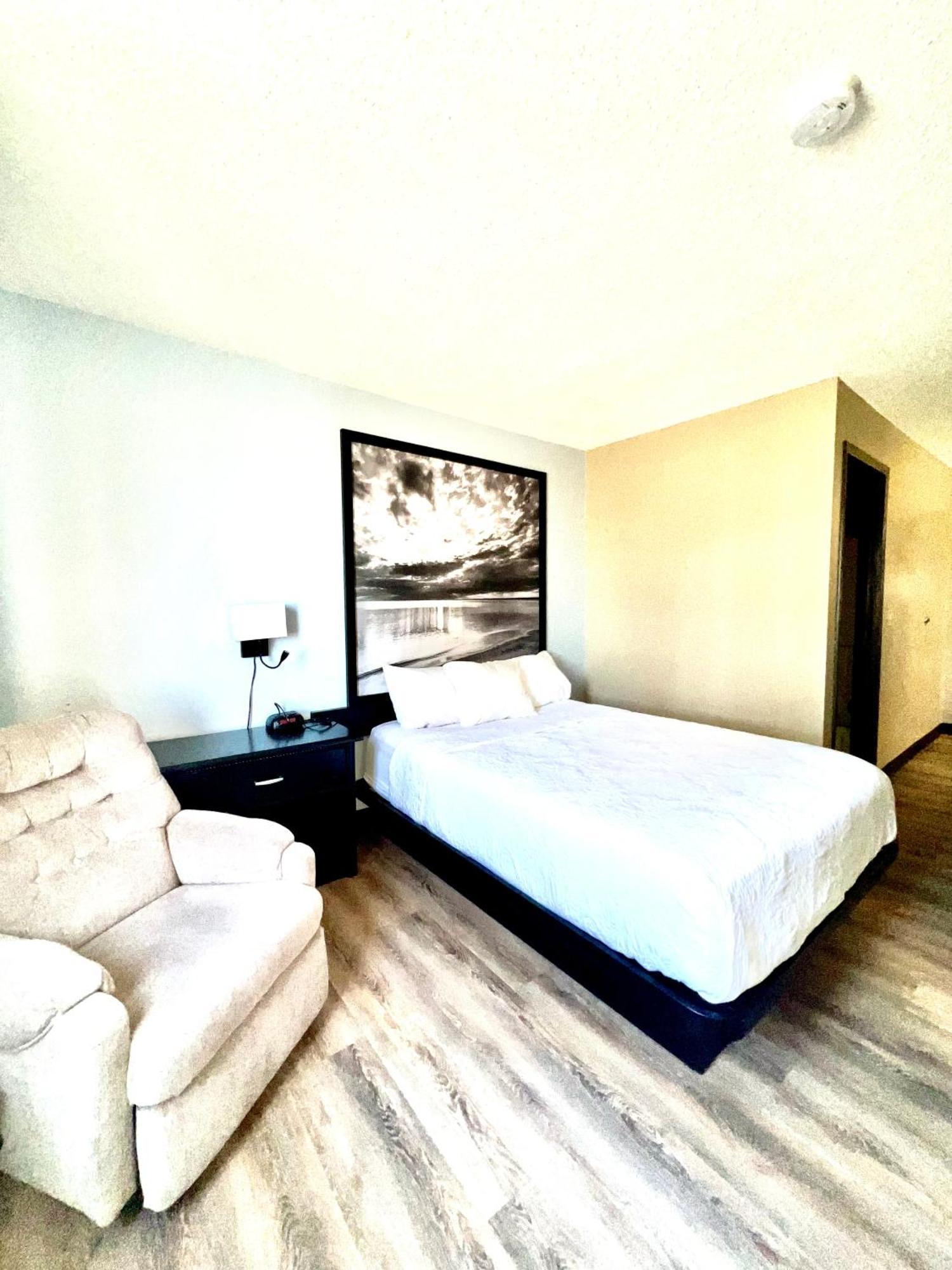 Hotel Super 8 By Wyndham 2*