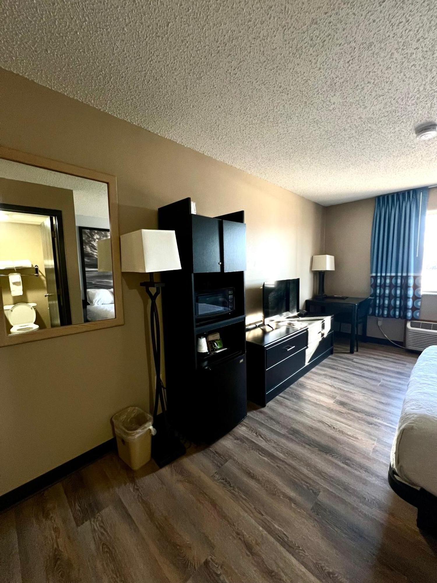 Super 8 By Wyndham Estherville