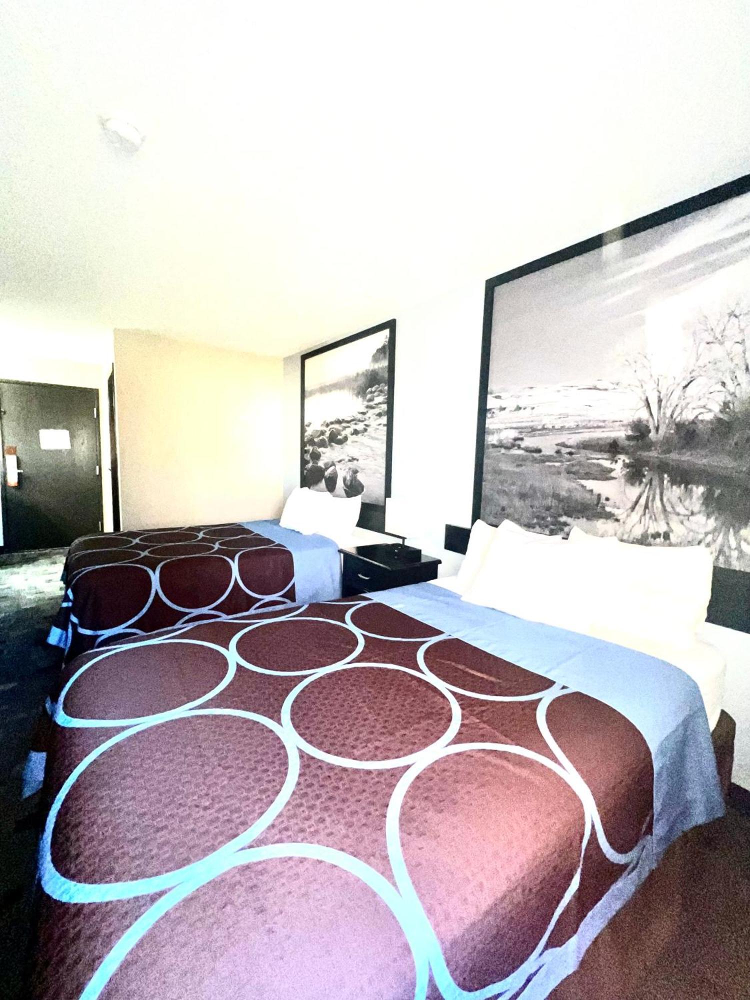 Super 8 By Wyndham 2* Estherville