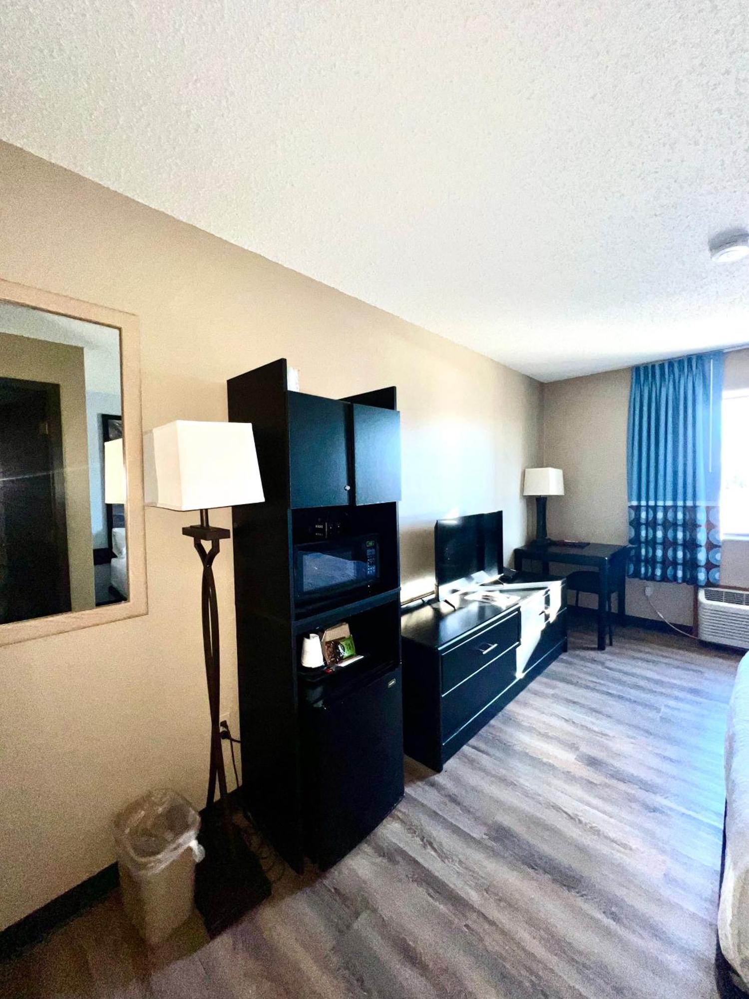 Hotel Super 8 By Wyndham 2*