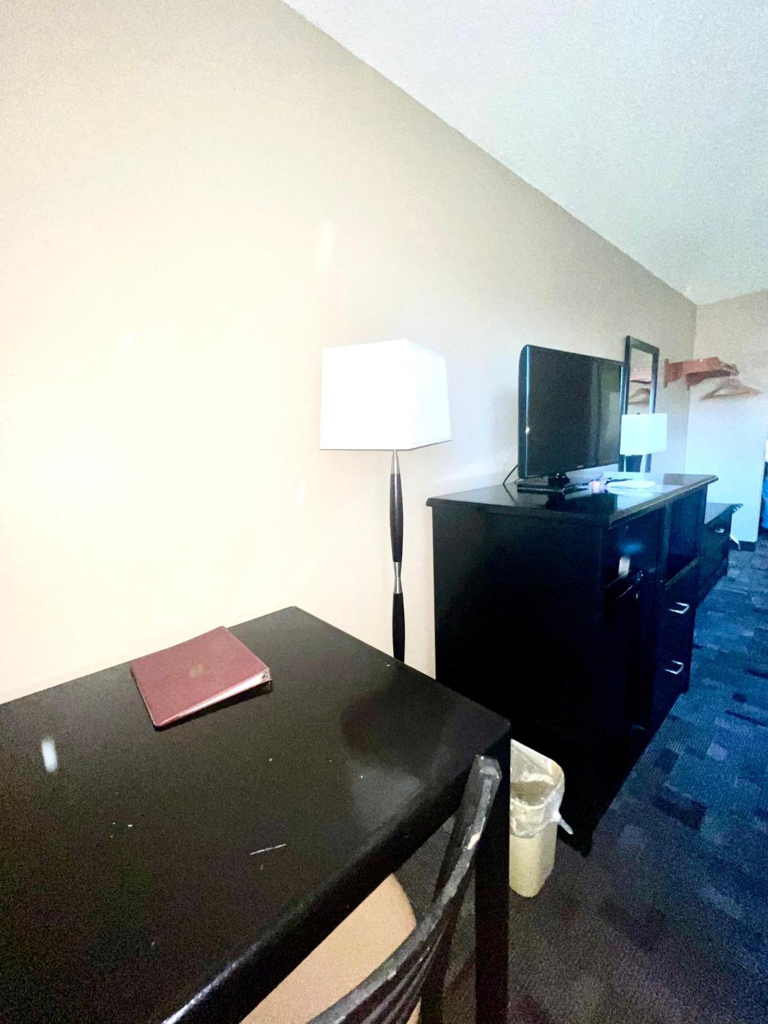 Super 8 By Wyndham Hotel Estherville