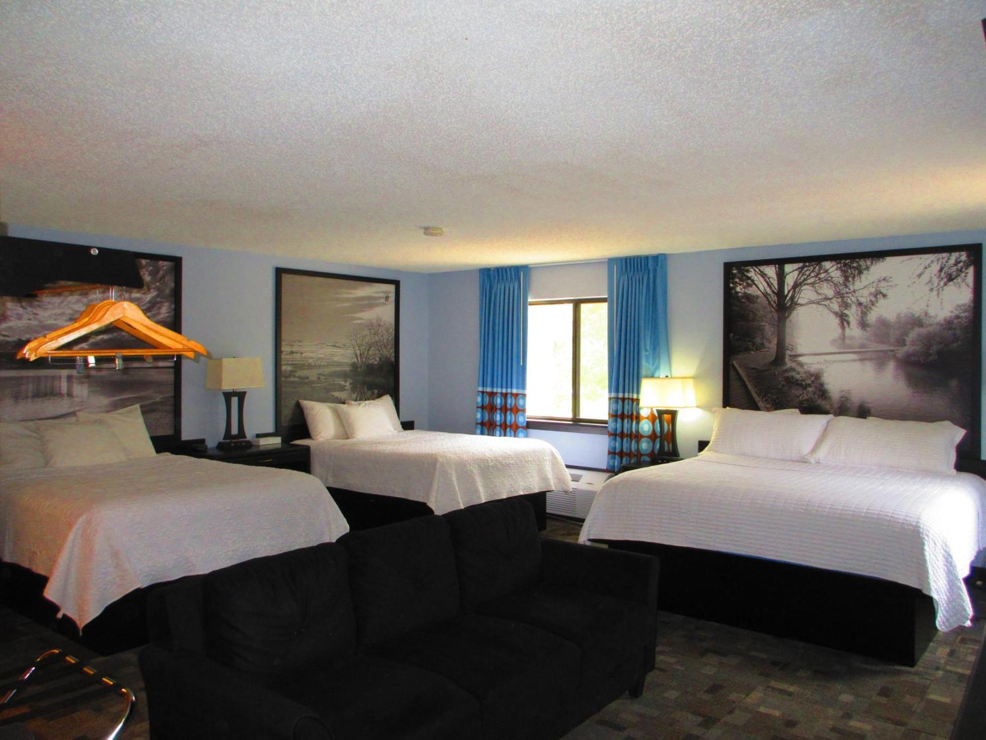 Hotel Super 8 By Wyndham 2*