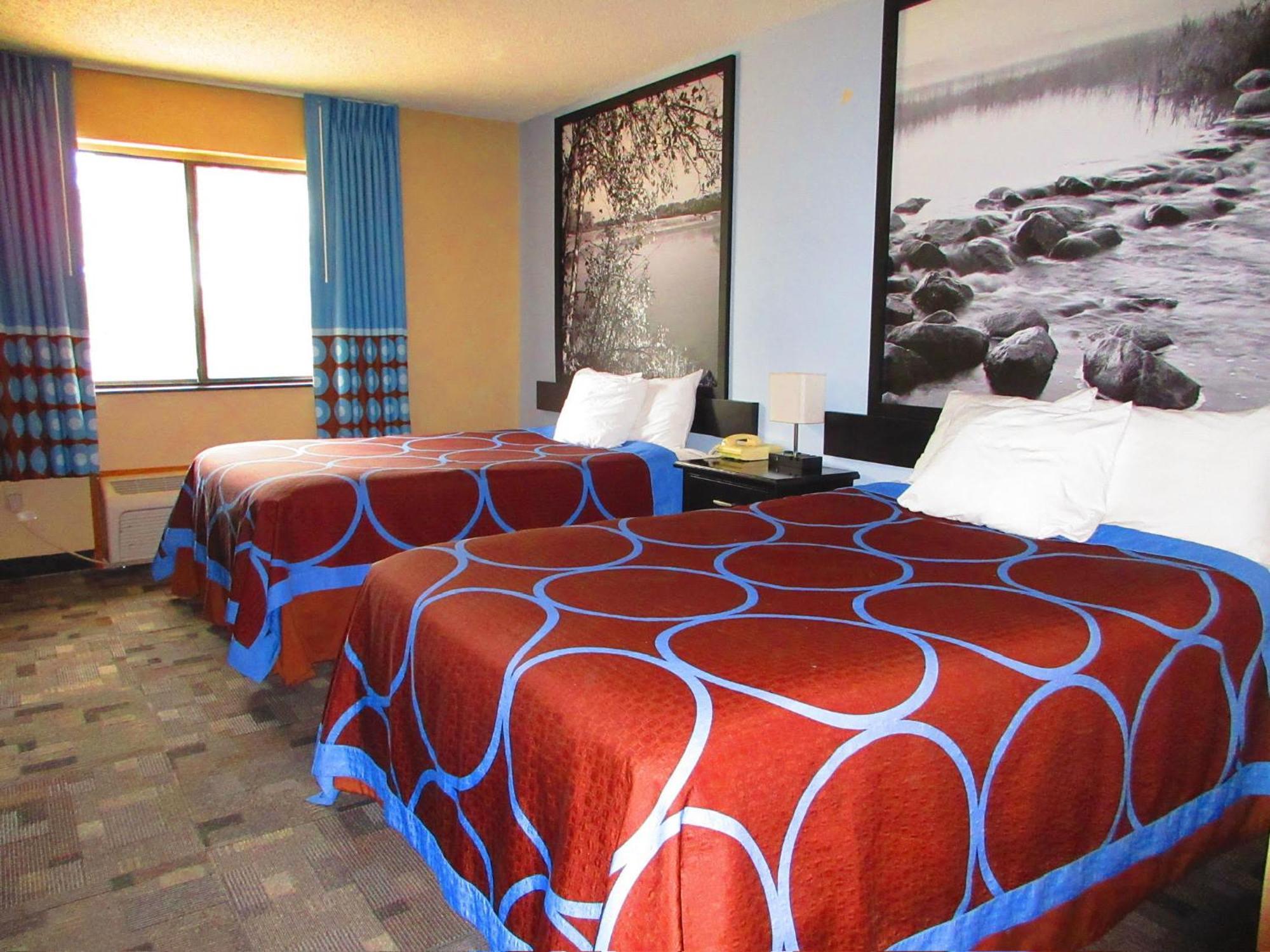 Hotel Super 8 By Wyndham 2*