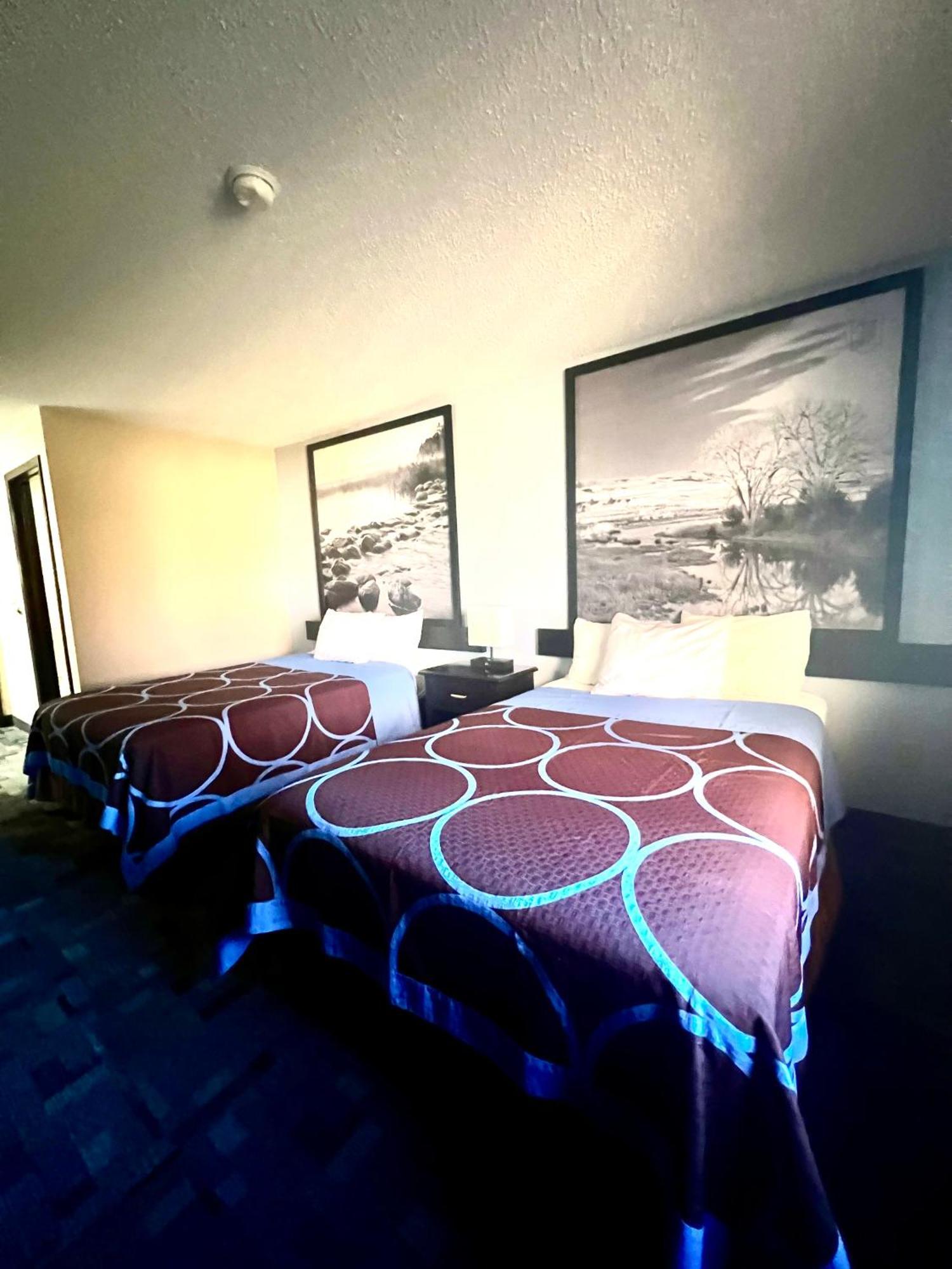 Super 8 By Wyndham 2* Estherville